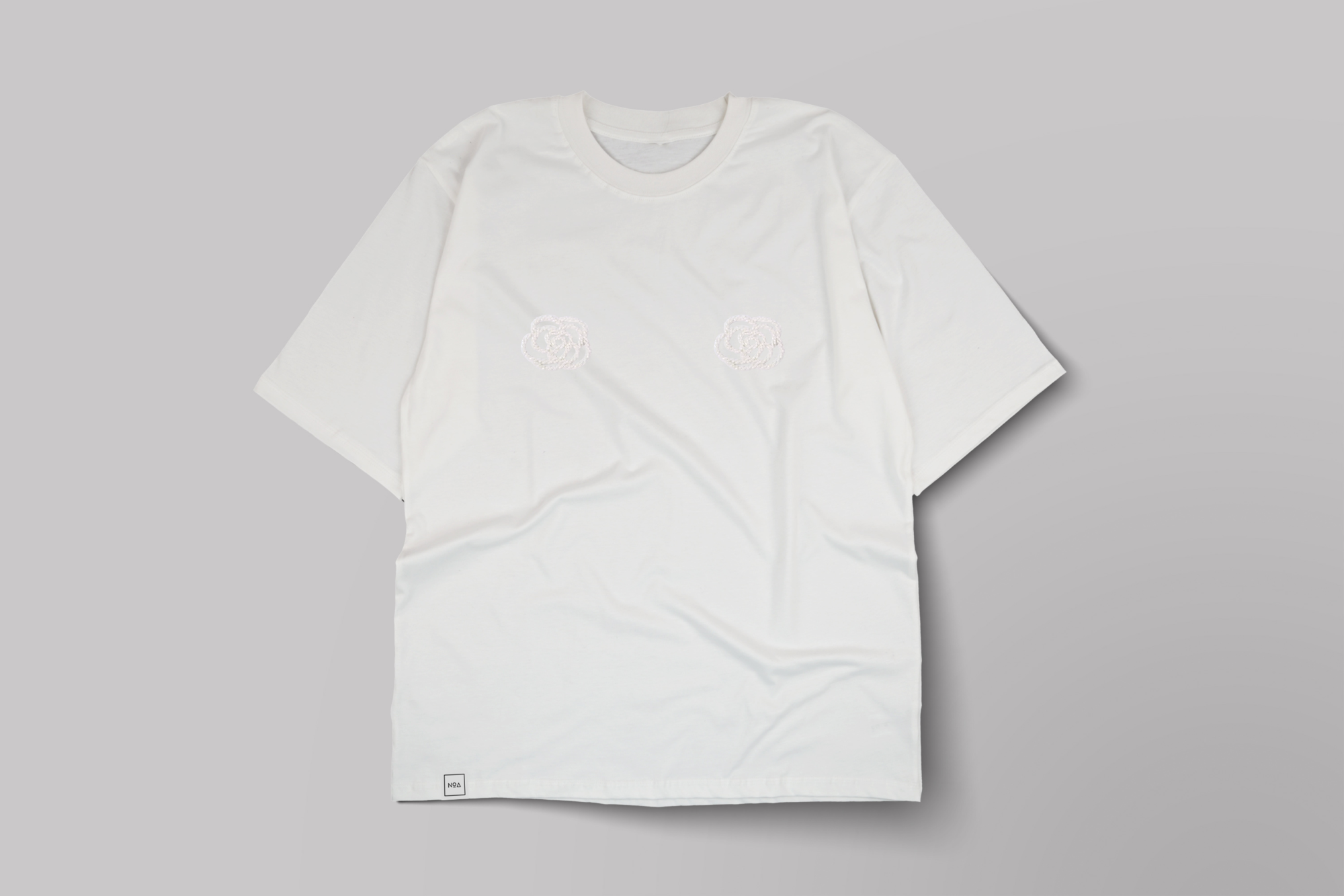 WHITE BLOOMING BOOBS